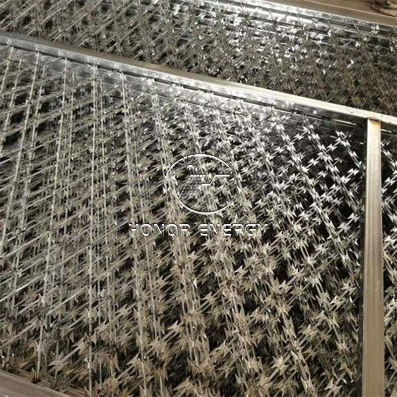 Razor Solar Fence